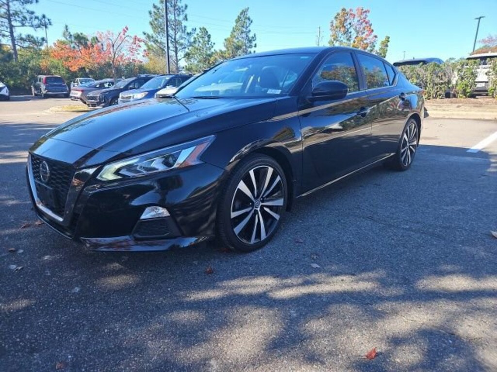 Certified 2022 Nissan Altima 2.5 SR Sedan