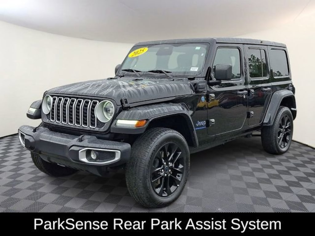 Used 2025 Jeep Wrangler 4xe Sahara SUV