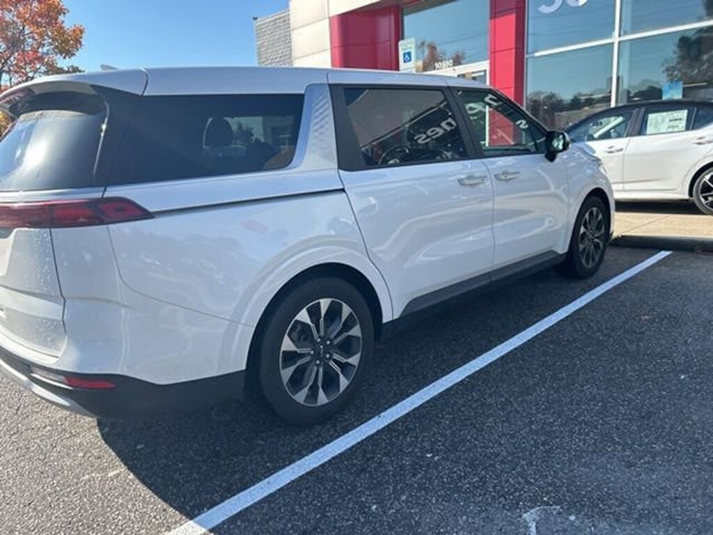 Certified 2022 Kia Carnival EX MPV