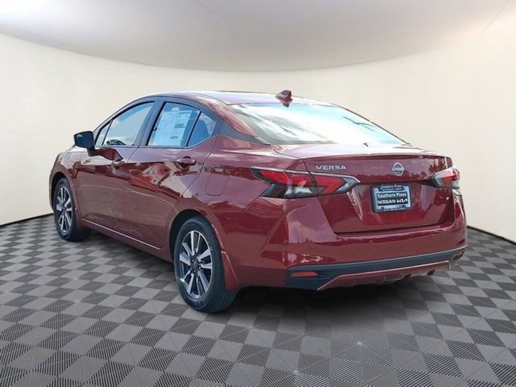 New 2025 Nissan Versa 1.6 SV Sedan