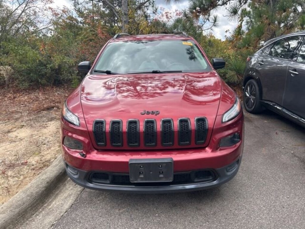 Used 2017 Jeep Cherokee Sport FWD SUV