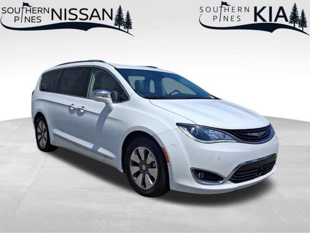 Used 2018 Chrysler Pacifica Hybrid Limited Van Passenger Van