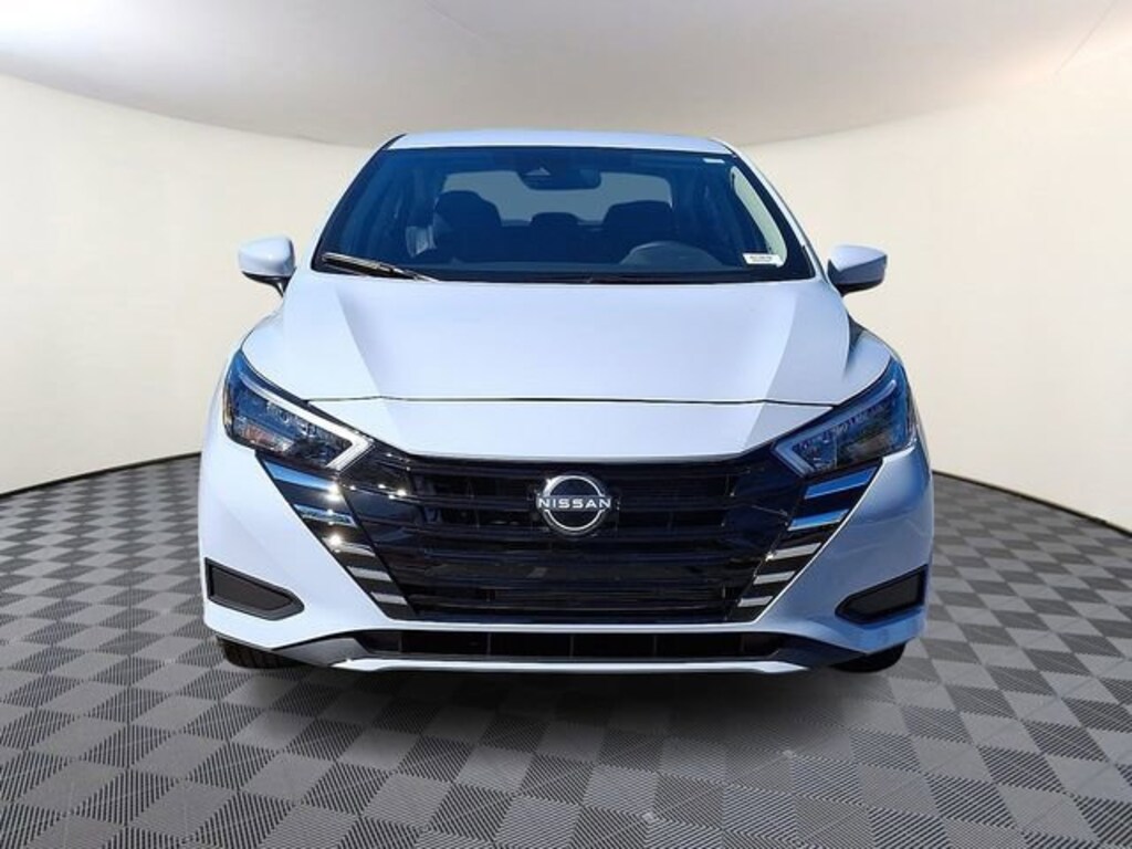 New 2025 Nissan Versa 1.6 SV Sedan