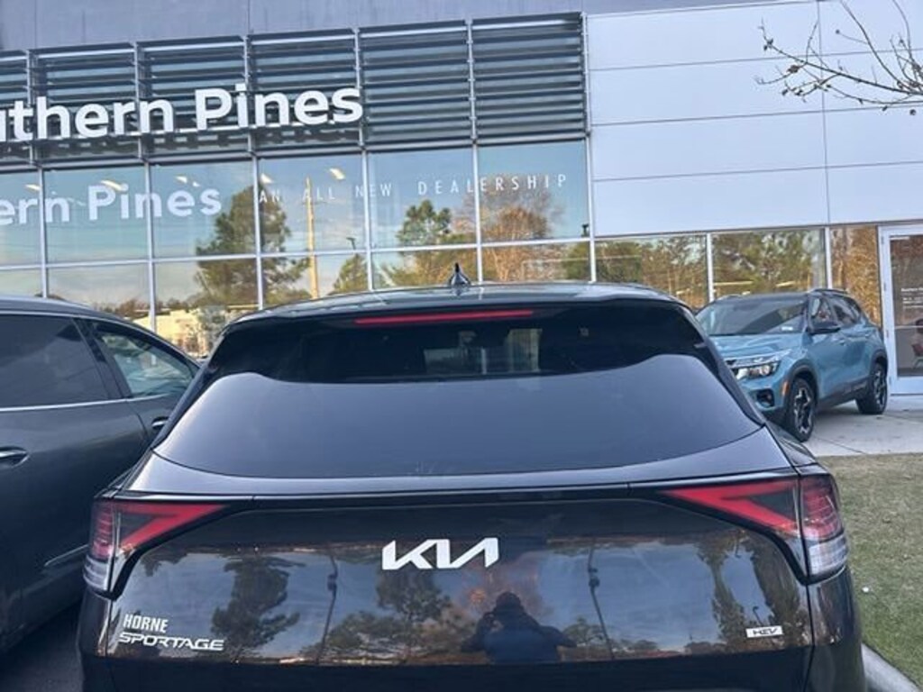 Certified 2023 Kia Sportage Hybrid LX SUV