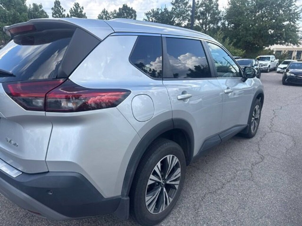Used 2022 Nissan Rogue SV SUV