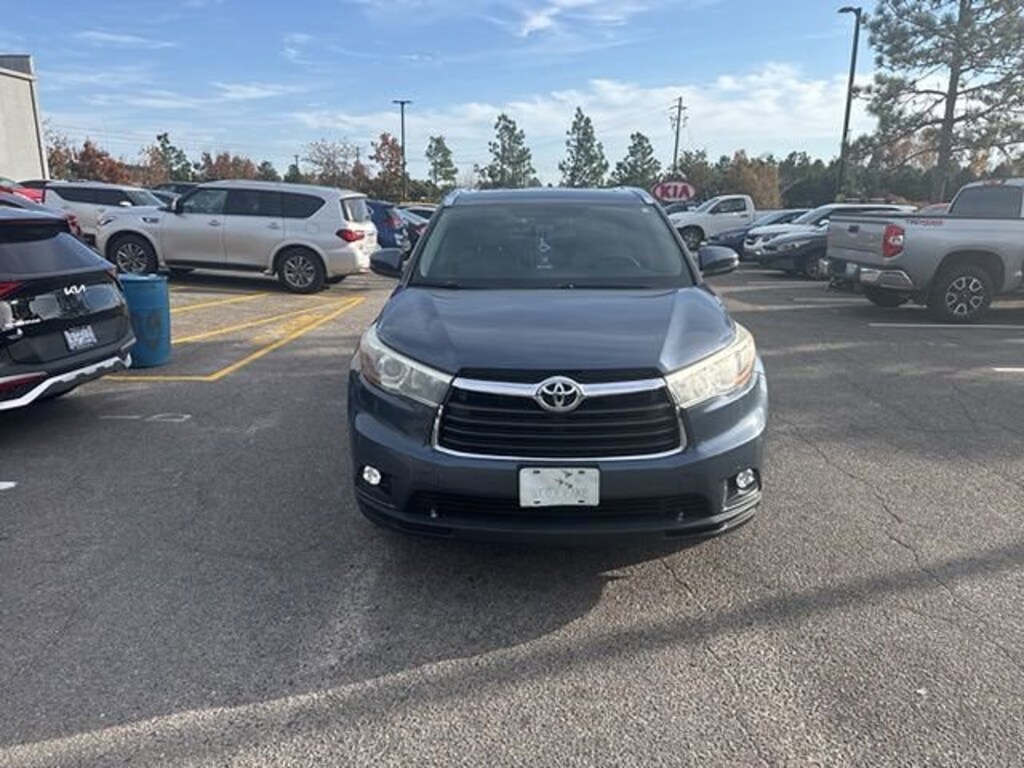 Used 2016 Toyota Highlander XLE V6 SUV