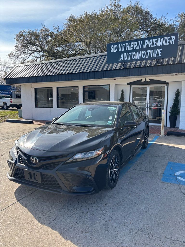 2024 Toyota Camry SE