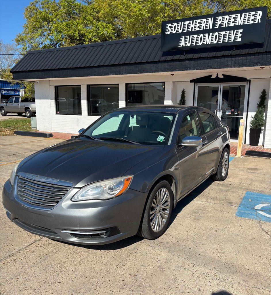2013 Chrysler 200 Limited