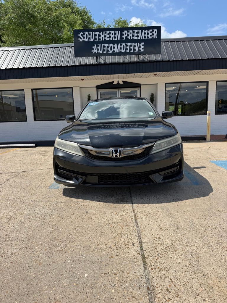 2017 Honda Accord Touring - Photo 2