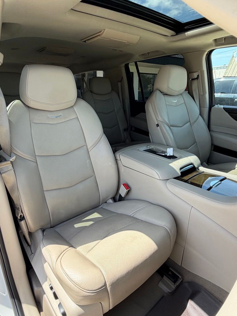 2020 Cadillac Escalade ESV Premium Luxury - Photo 23