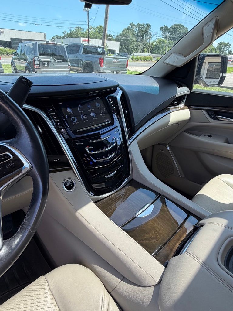 2020 Cadillac Escalade ESV Premium Luxury - Photo 19