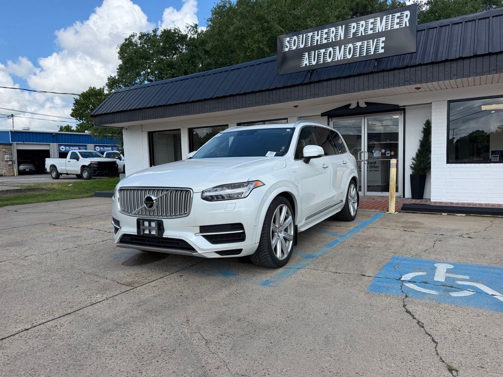 2017 Volvo XC90 T8 Twin Engine Plug-in Inscription's photo