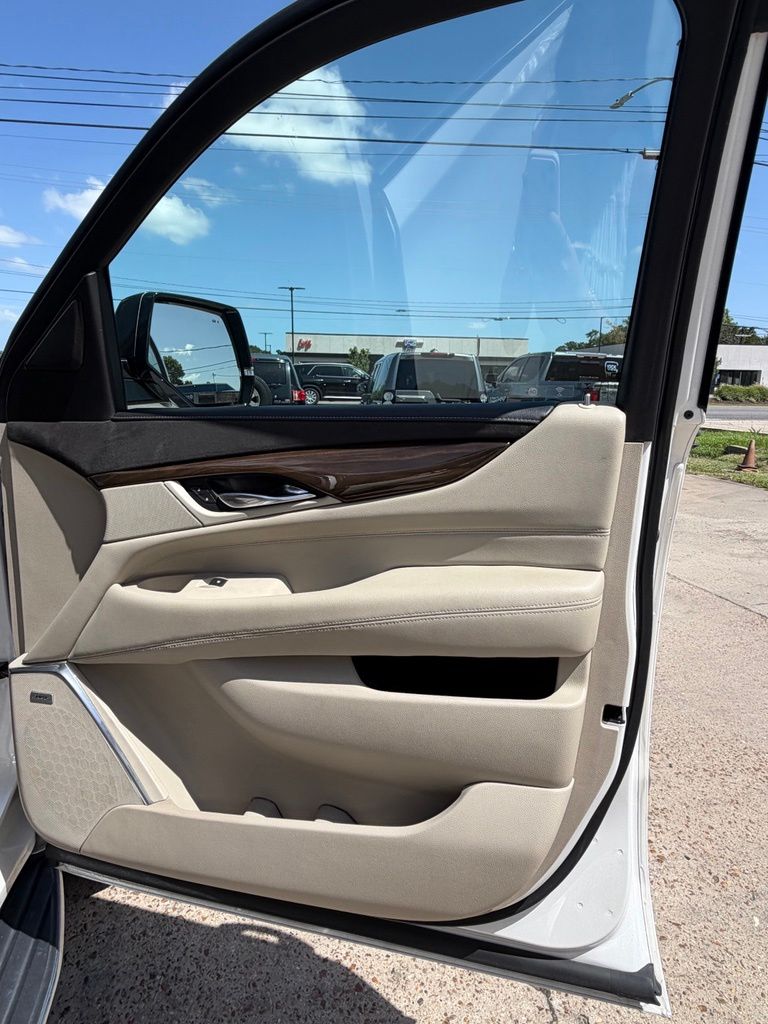 2020 Cadillac Escalade ESV Premium Luxury - Photo 22