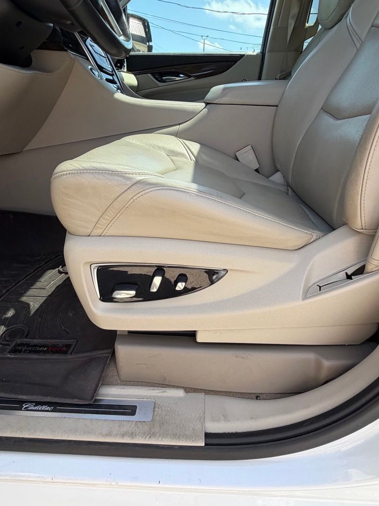2020 Cadillac Escalade ESV Premium Luxury - Photo 16