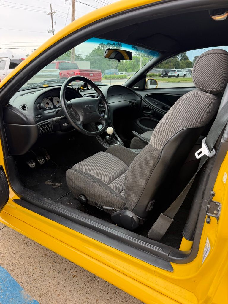 1994 Ford Mustang - Photo 9