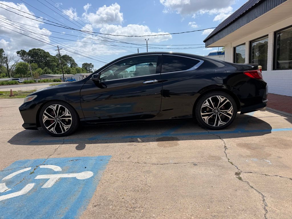 2017 Honda Accord Touring - Photo 5