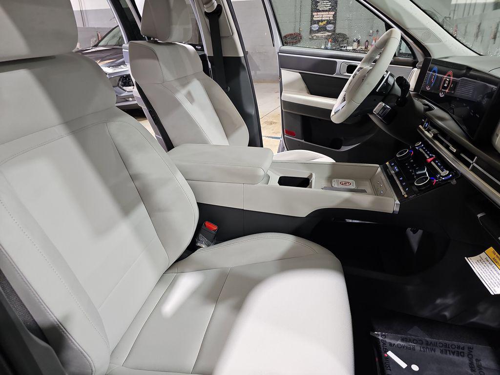 2026 Hyundai Santa Fe SE - Photo 10