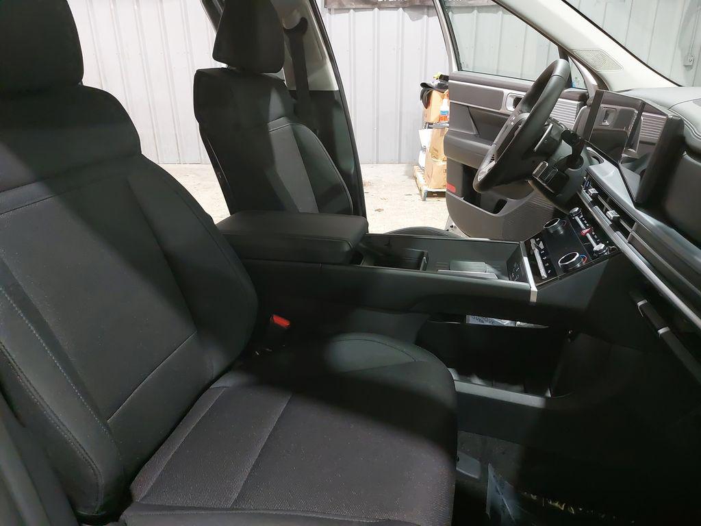 2026 Hyundai Santa Fe SE - Photo 10
