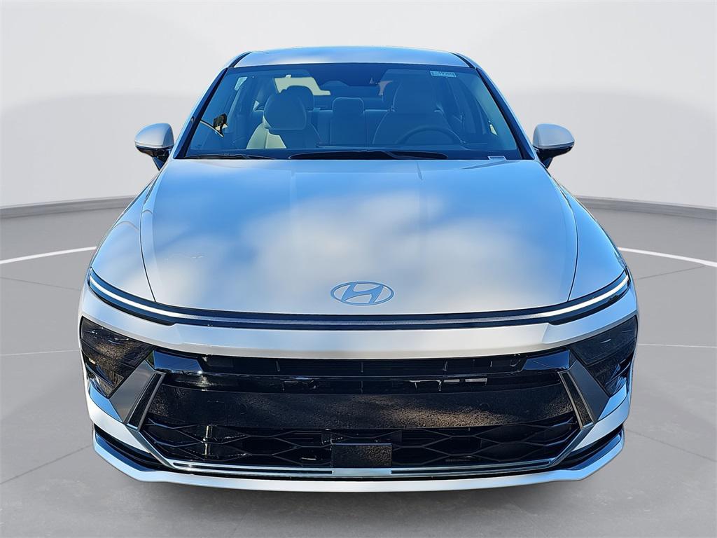 2026 Hyundai Sonata SEL Sport photo 2