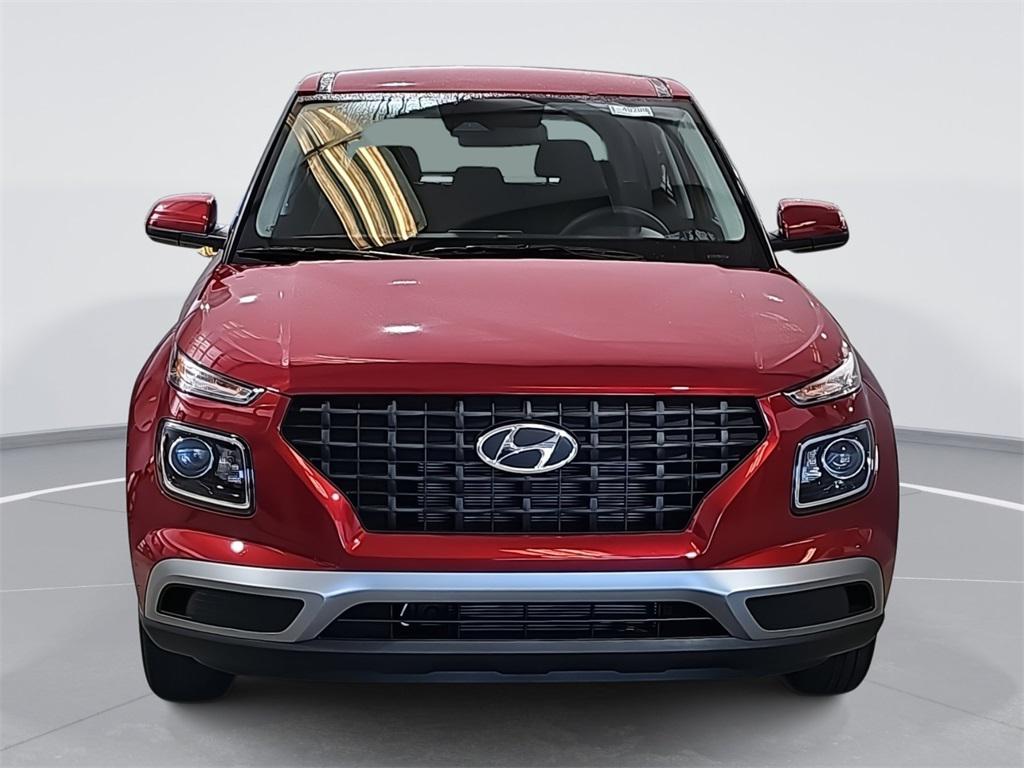 2026 Hyundai Venue SE photo 2