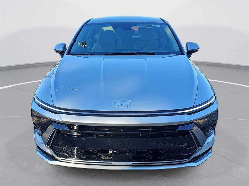 2026 Hyundai Sonata SEL Sport photo 2