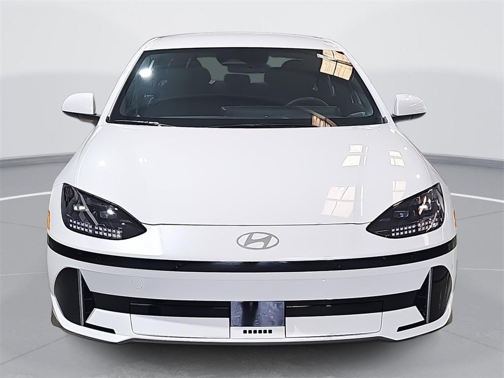 New 2025 Hyundai IONIQ 6 SE Sedan