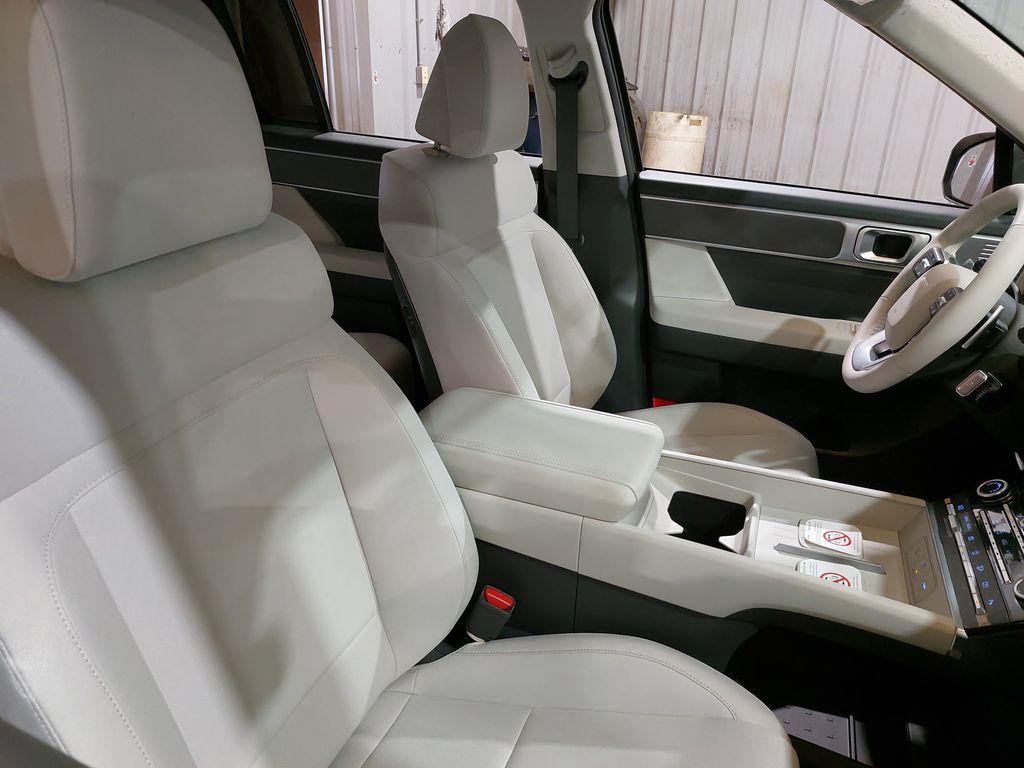 2026 Hyundai Santa Fe SE - Photo 10