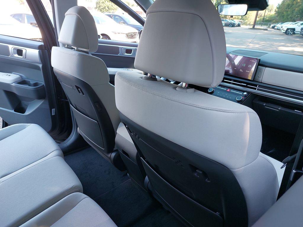 2026 Hyundai Santa Fe SE - Photo 11