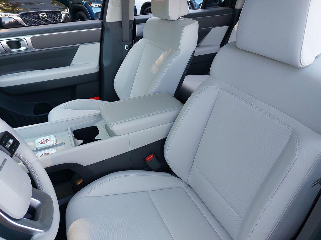 2026 Hyundai Santa Fe SE - Photo 16
