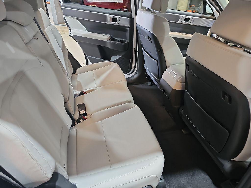 2026 Hyundai Santa Fe SE - Photo 11