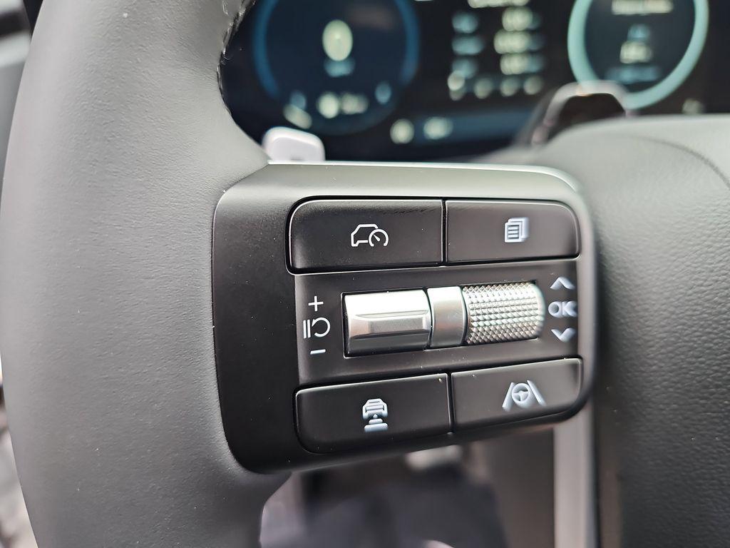 2026 Hyundai Santa Fe Limited - Photo 18