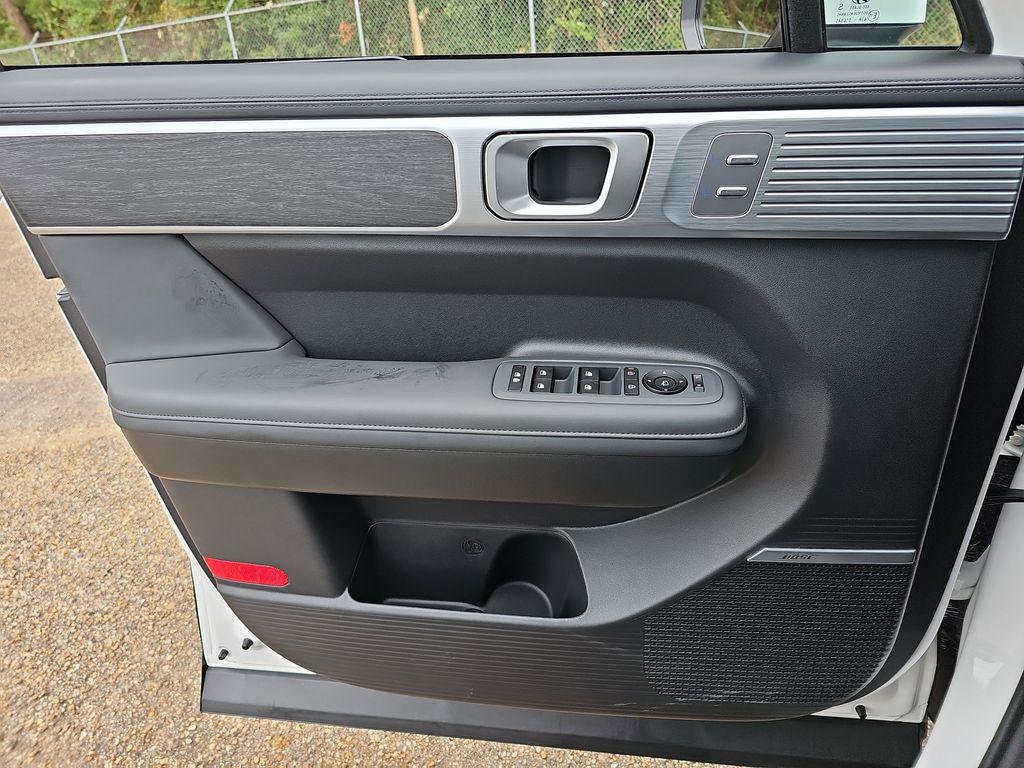 2026 Hyundai Santa Fe Limited - Photo 28