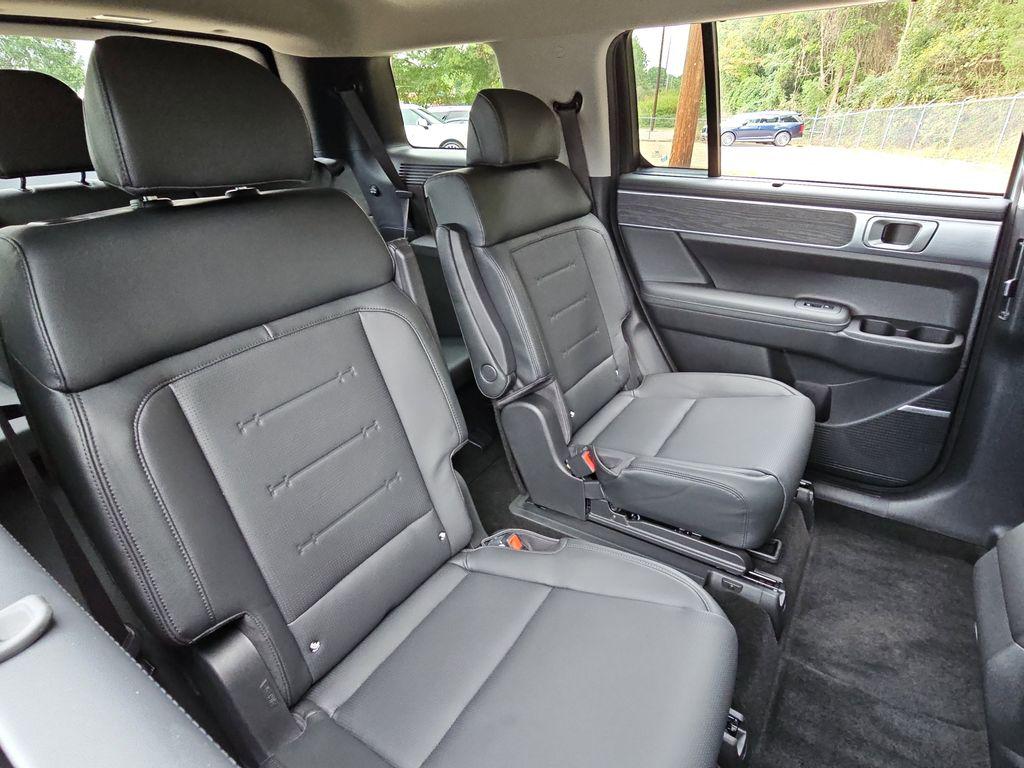 2026 Hyundai Santa Fe Limited - Photo 11