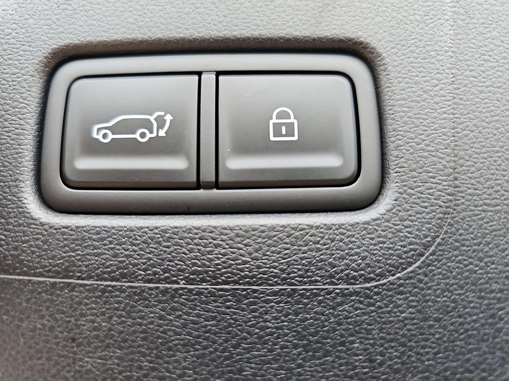 2026 Hyundai Santa Fe Limited - Photo 14