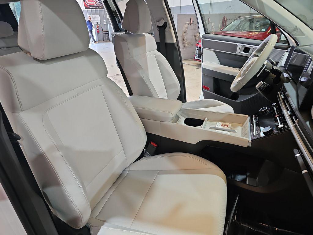 2026 Hyundai Santa Fe SE - Photo 10