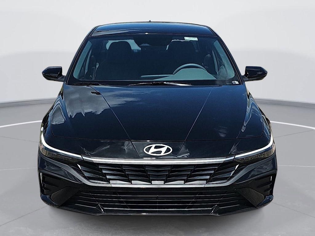 New 2026 Hyundai Elantra SEL Sport Sedan