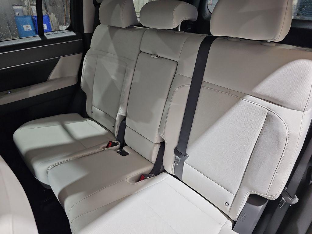 2026 Hyundai Santa Fe SE - Photo 16