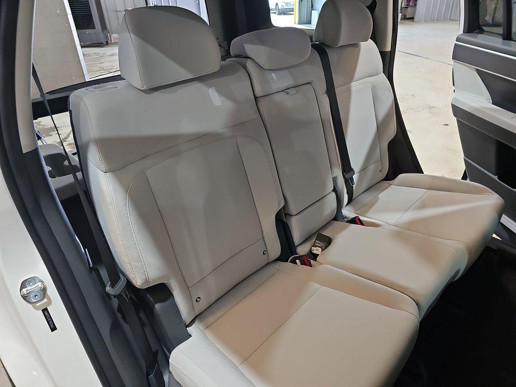 2026 Hyundai Santa Fe SE - Photo 12