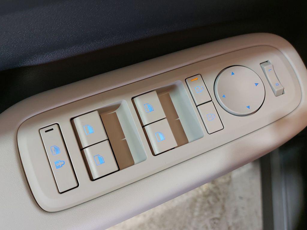 2026 Hyundai Santa Fe SE - Photo 27