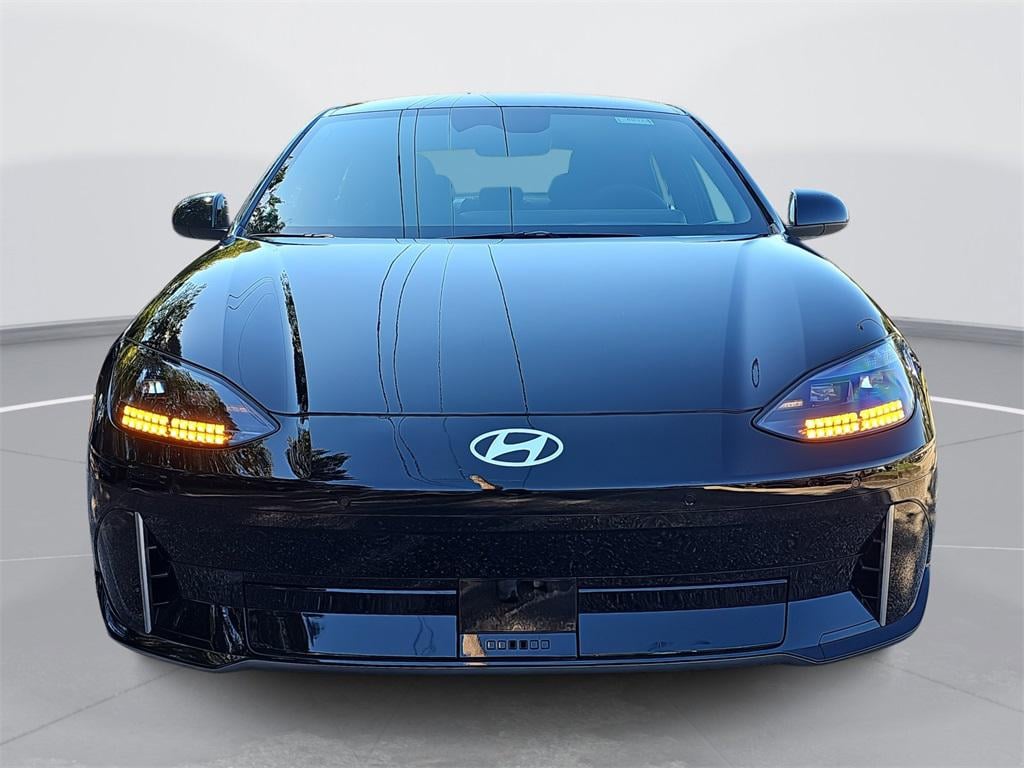 New 2025 Hyundai IONIQ 6 SE Sedan