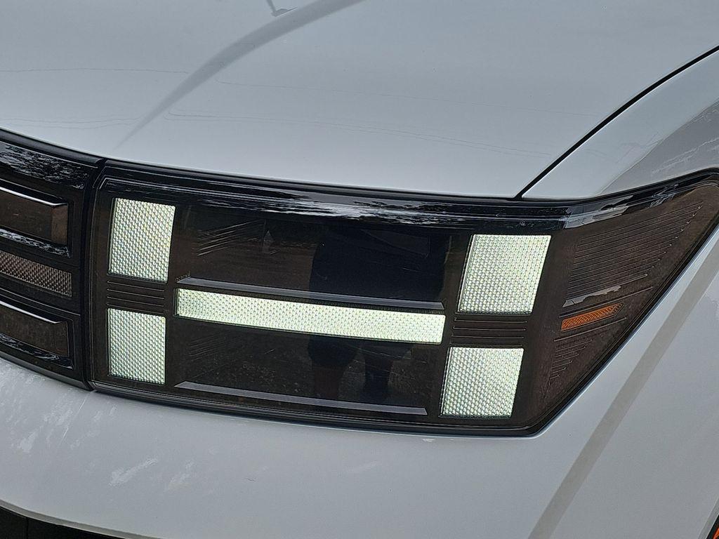 2026 Hyundai Santa Fe Limited - Photo 33