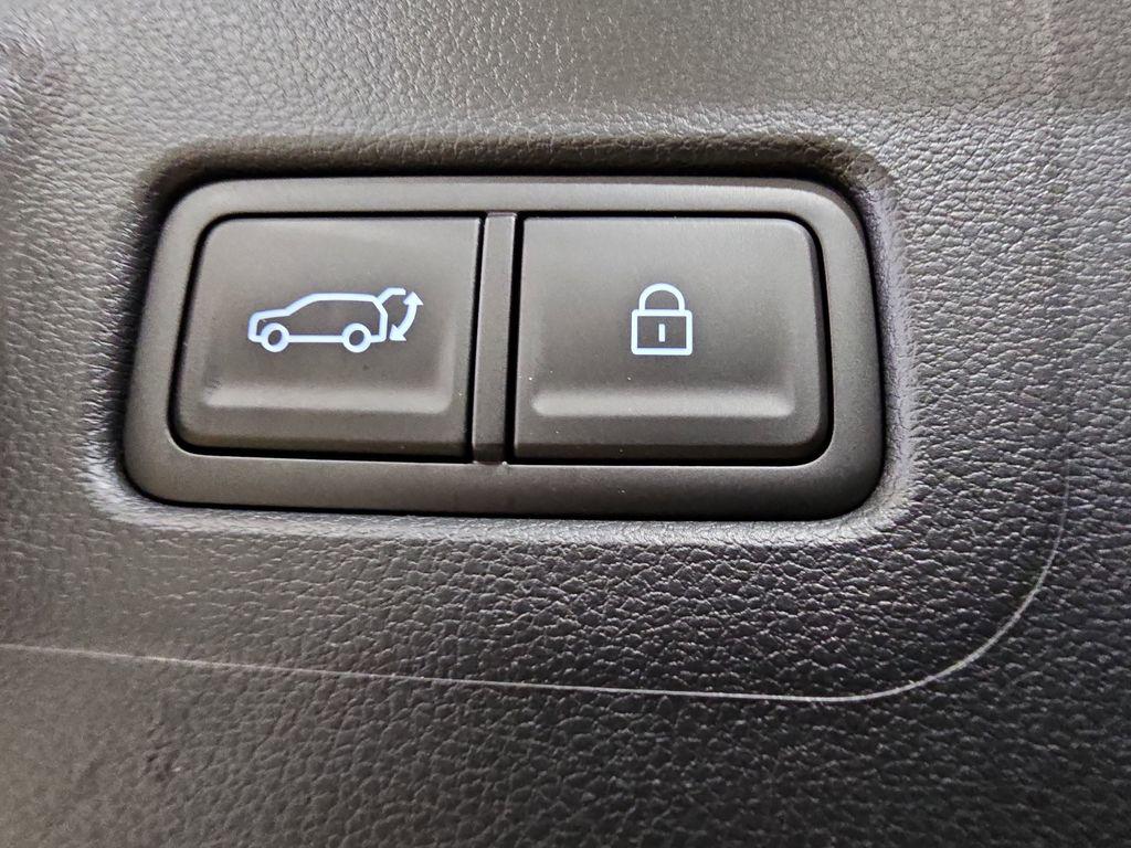 2026 Hyundai Santa Fe SE - Photo 15