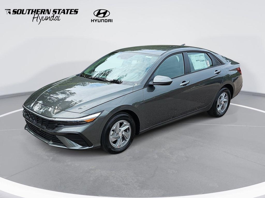 New 2026 Hyundai Elantra SE Sedan