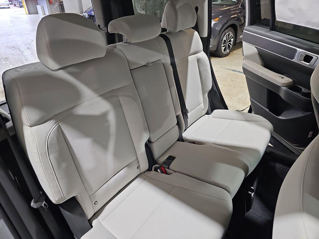 2026 Hyundai Santa Fe SE - Photo 12