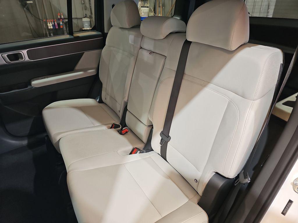 2026 Hyundai Santa Fe SE - Photo 16