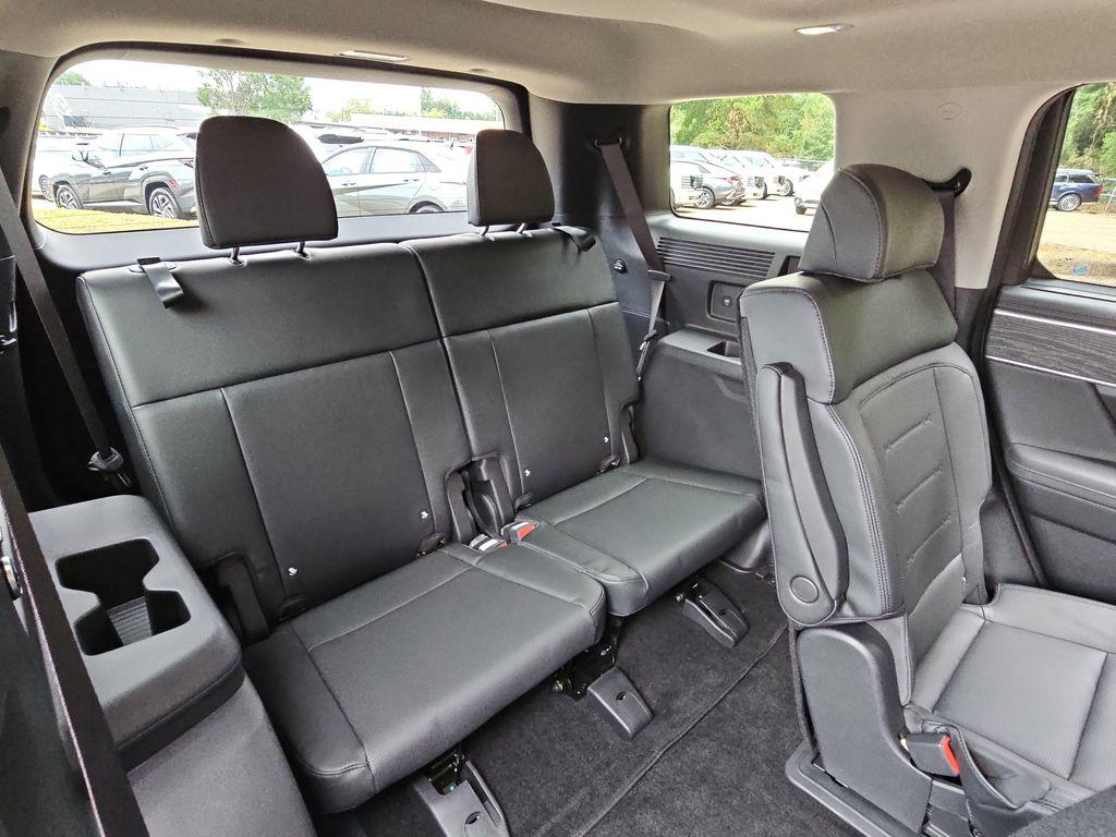 2026 Hyundai Santa Fe Limited - Photo 12