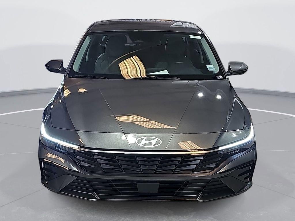 New 2026 Hyundai Elantra Limited Sedan