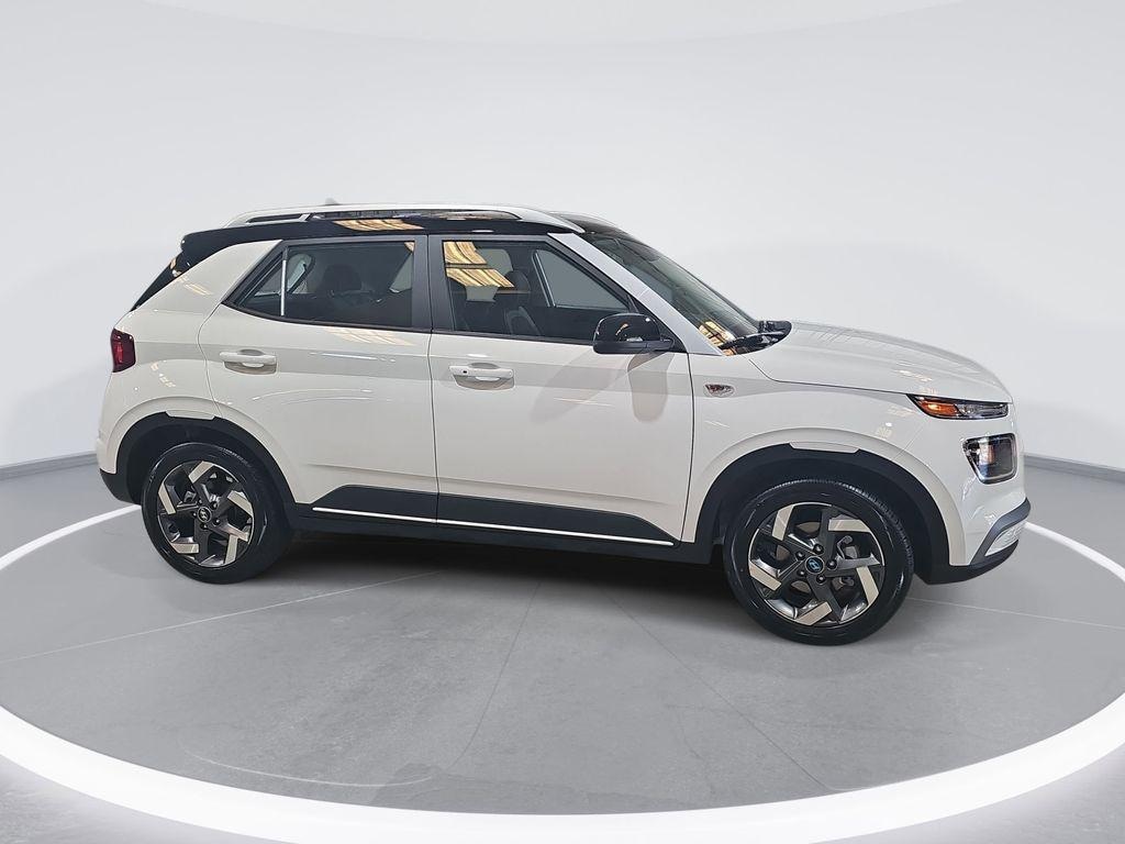 New 2026 Hyundai Venue SEL w/Two-Tone Roof SUV