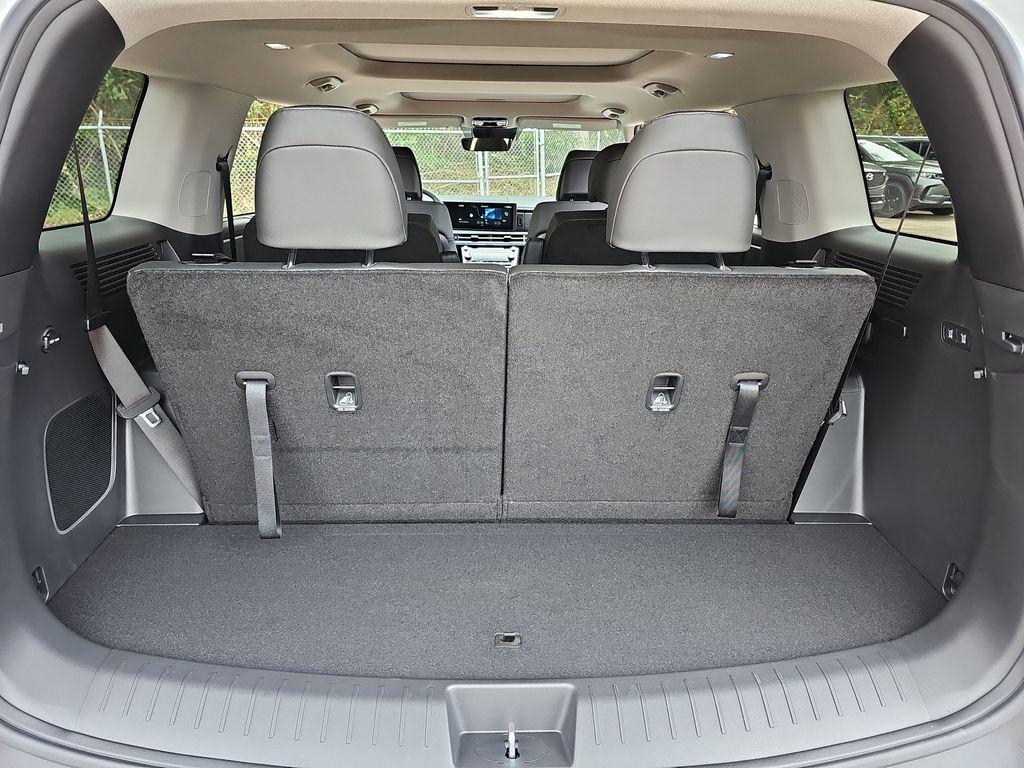 2026 Hyundai Santa Fe Limited - Photo 13