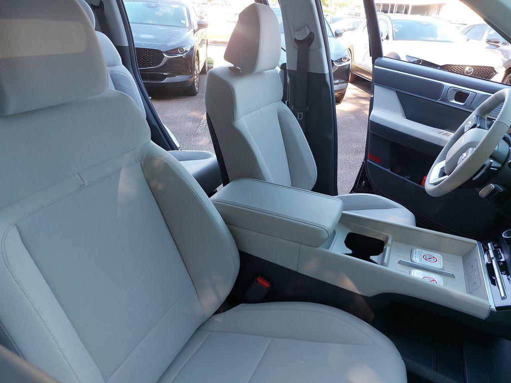 2026 Hyundai Santa Fe SE - Photo 10